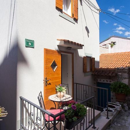 Holiday Home Smokovec เวอร์บนิค ภายนอก รูปภาพ