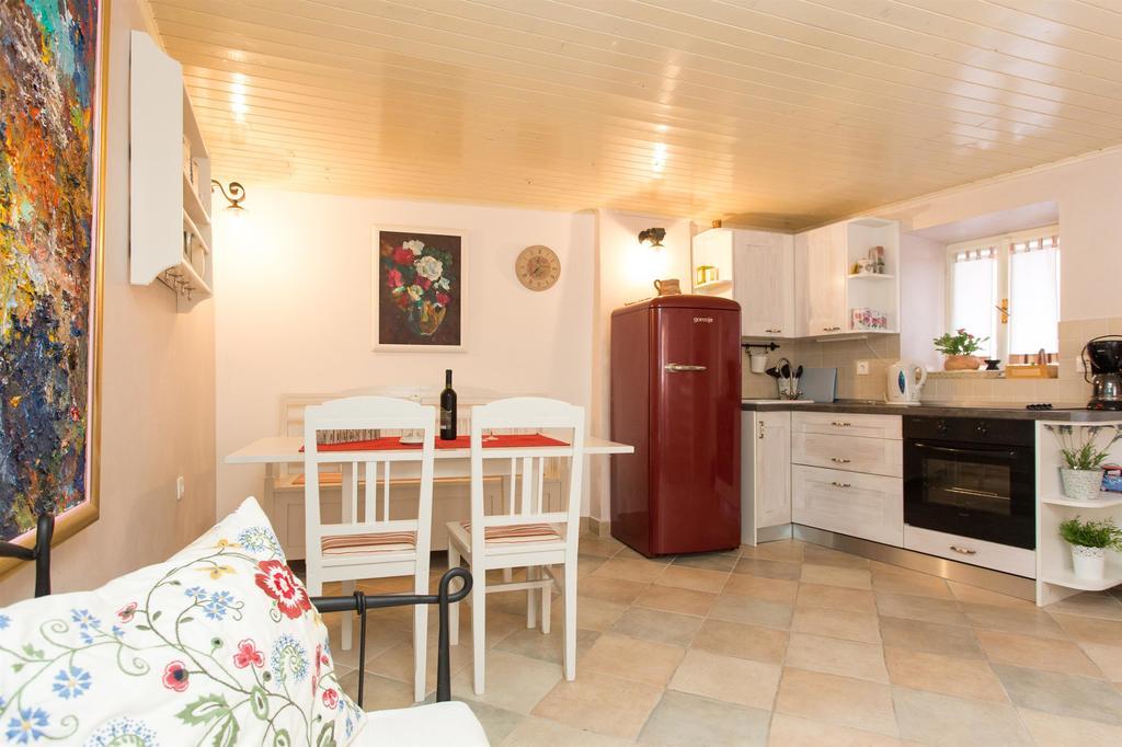 Holiday Home Smokovec เวอร์บนิค ภายนอก รูปภาพ